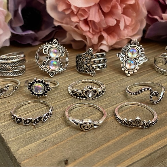 16 Pcs Boho Black & Silver Crystal Gem Ring Set - Picture 13 of 14